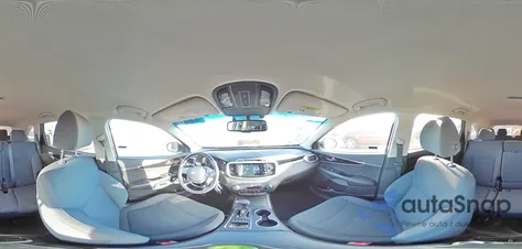 2019 Kia Sorento L z USA, uszkodzony, nr VIN 5XYPGDA38KG528456